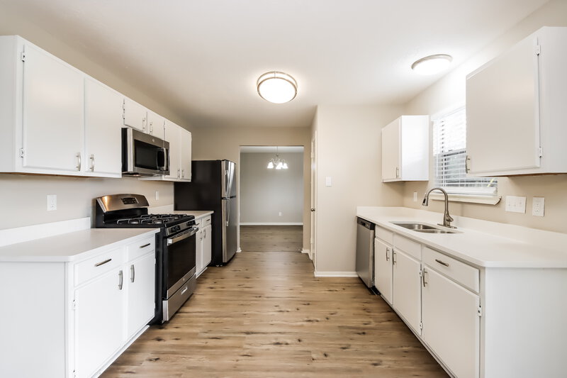 1,745/Mo, 6923 Echo Pines Dr Humble, TX 77346 Kitchen View