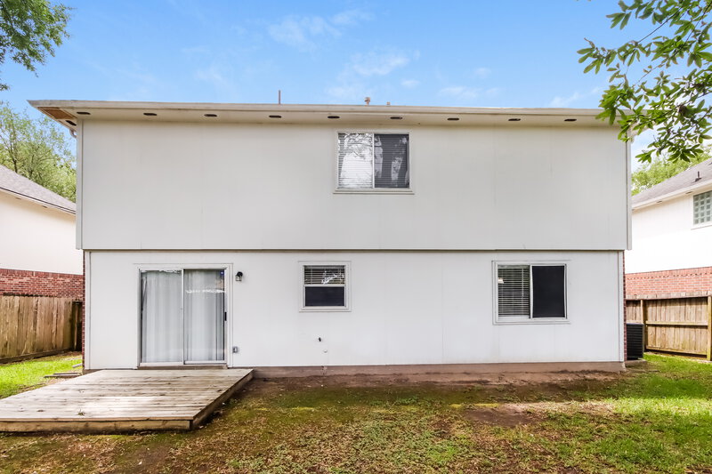 1,745/Mo, 6923 Echo Pines Dr Humble, TX 77346 Rear View
