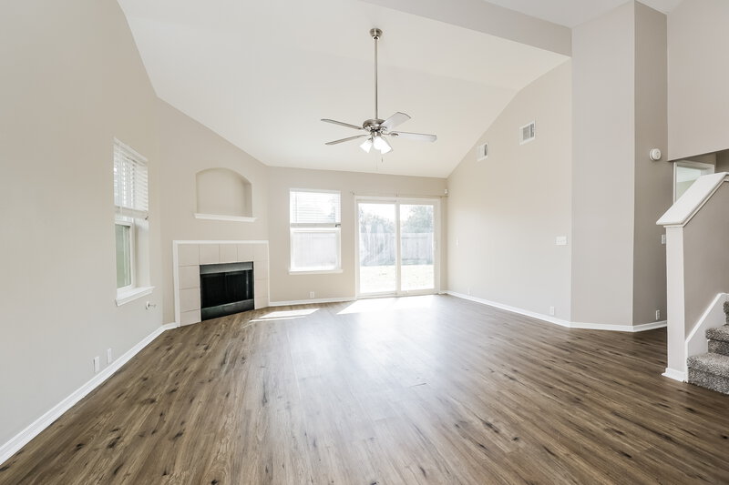 2,265/Mo, 11915 Sonora Springs Dr Tomball, TX 77375 Living Room View