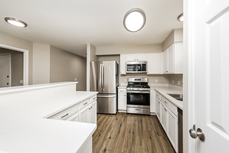 2,265/Mo, 11915 Sonora Springs Dr Tomball, TX 77375 Kitchen View 2