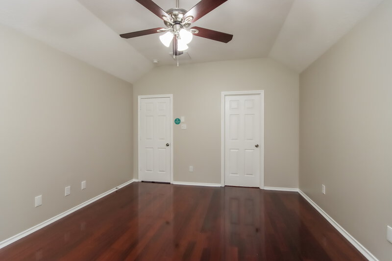 2,400/Mo, 18139 Stone Trail Manor Dr Humble, TX 77346 Main Bedroom View