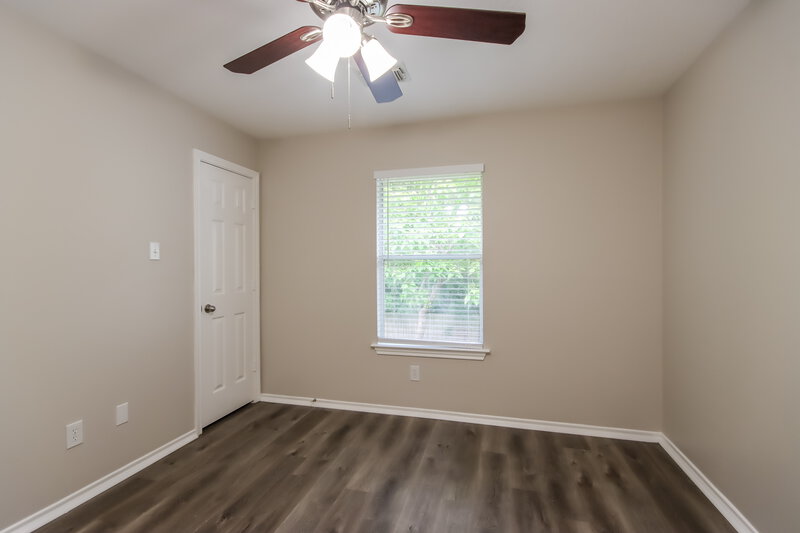 2,400/Mo, 18139 Stone Trail Manor Dr Humble, TX 77346 Bedroom View