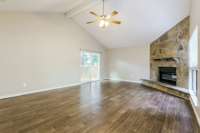 1,750/Mo, 11631 Alcott Dr Montgomery, TX 77356 Living Room View