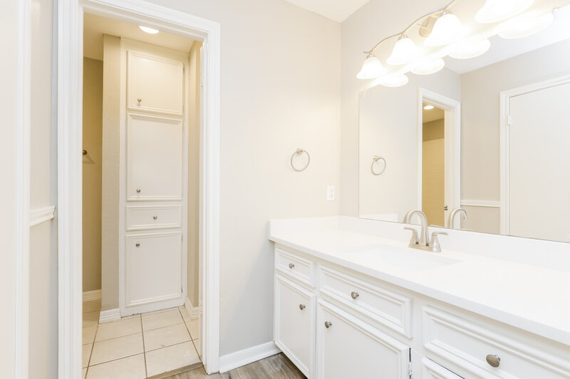 1,750/Mo, 11631 Alcott Dr Montgomery, TX 77356 Main Bathroom View