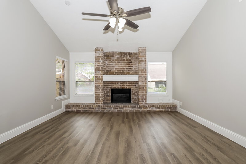 2,800/Mo, 19931 18th Fairway Dr Humble, TX 77346 Living Room View