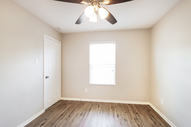 0/Mo, 9943 Chimney Swift Ln Conroe, TX 77385 Bedroom View