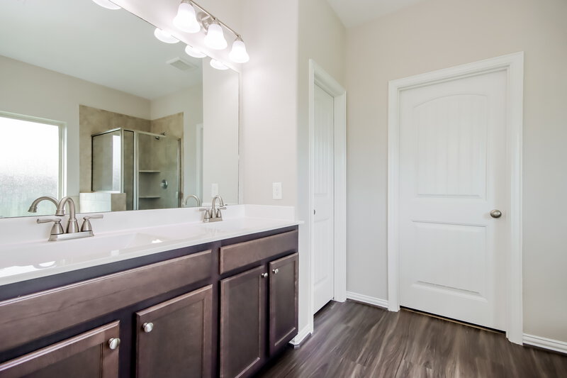 2,770/Mo, 15934 Tug Ct Crosby, TX 77532 Bathroom View 2