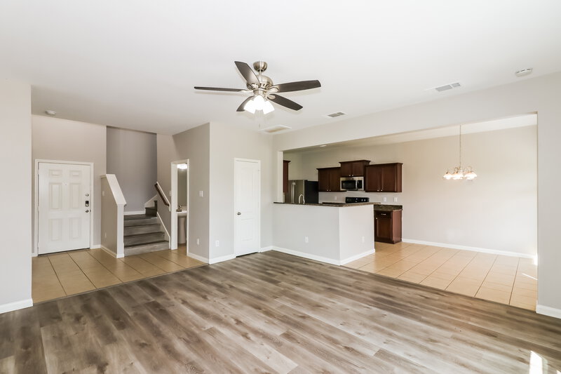 2,090/Mo, 9423 Calm Amber Dr Rosharon, TX 77583 Living Room View 2