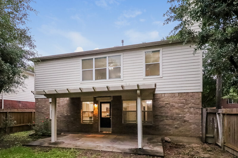 2,470/Mo, 17411 Hoover Gardens Dr Houston, TX 77095 Rear View