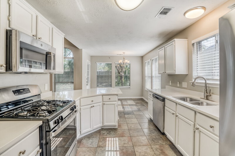 2,165/Mo, 3013 Quill Meadow Dr League City, TX 77573 Kitchen View