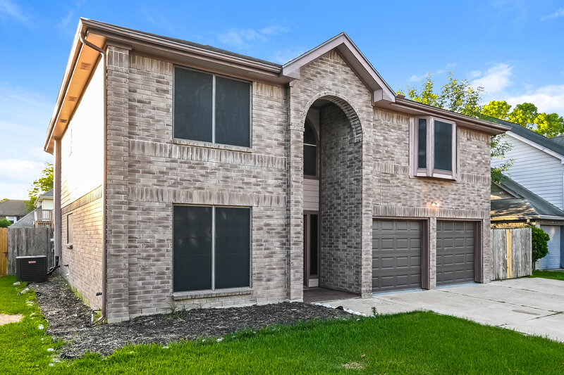 3,025/Mo, 2714 Shauntel St Pearland, TX 77581 Front View