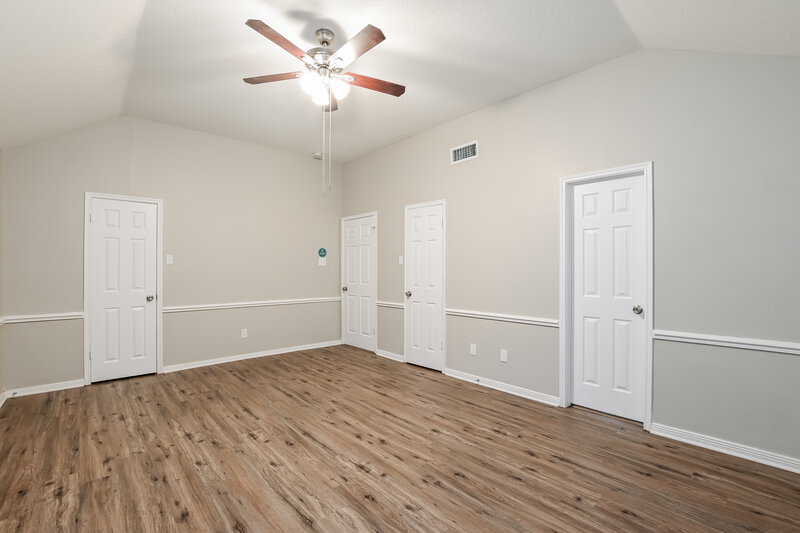 3,025/Mo, 2714 Shauntel St Pearland, TX 77581 Main Bedroom View 2