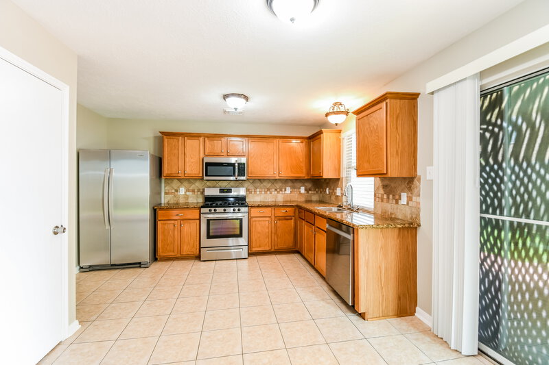 2,290/Mo, 11934 Cedar Mesa Dr Houston, TX 77034 Kitchen View