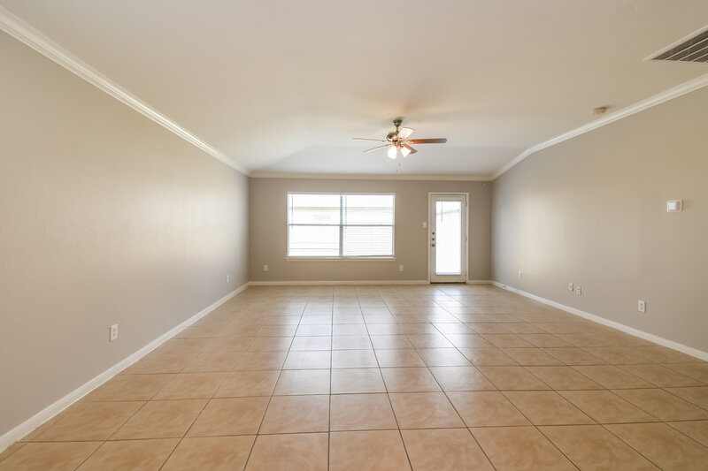 2,760/Mo, 8322 Wainwright Way Rosharon, TX 77583 Living Room View