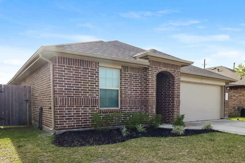 2,335/Mo, 8419 Ideal Dr Rosharon, TX 77583 External View