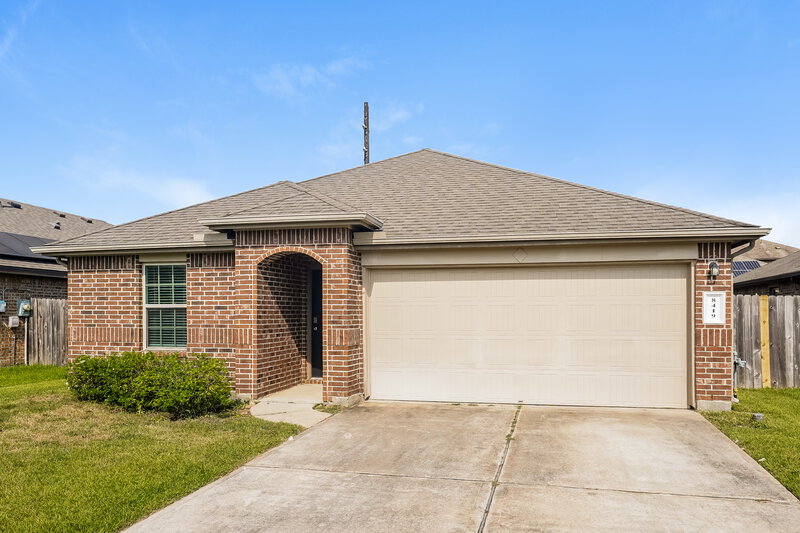 2,040/Mo, 8419 Ideal Dr Rosharon, TX 77583 Front View