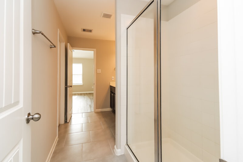 2,335/Mo, 8419 Ideal Dr Rosharon, TX 77583 Main Bathroom View