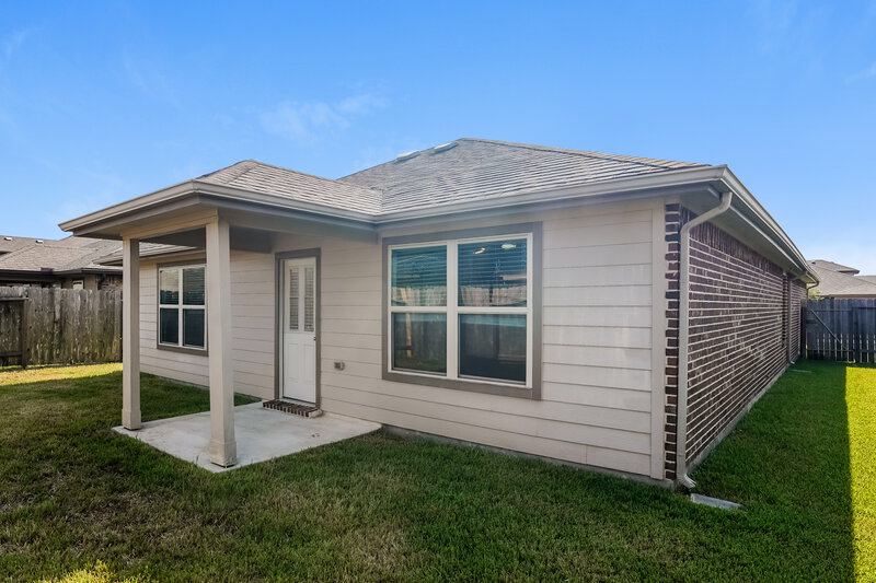 2,040/Mo, 8419 Ideal Dr Rosharon, TX 77583 Rear View