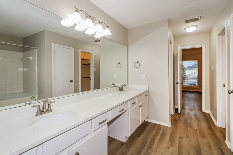 2,075/Mo, 8903 Westplace Dr Houston, TX 77071 Misc View 8