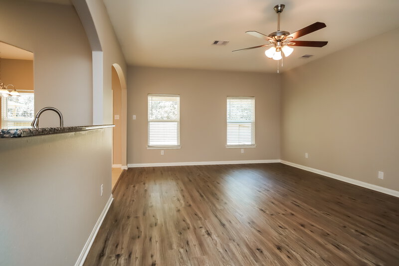 2,190/Mo, 21235 Slate Bend Dr Hockley, TX 77447 Living Room View 2