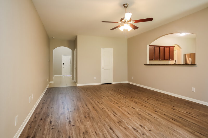 2,190/Mo, 21235 Slate Bend Dr Hockley, TX 77447 Living Room View 3