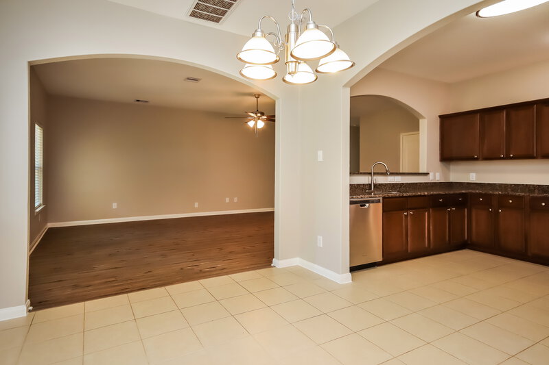 2,190/Mo, 21235 Slate Bend Dr Hockley, TX 77447 Dining Room View 2