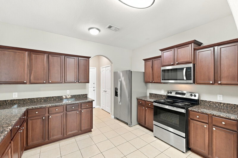 2,235/Mo, 21235 Slate Bend Dr Hockley, TX 77447 Kitchen View 2