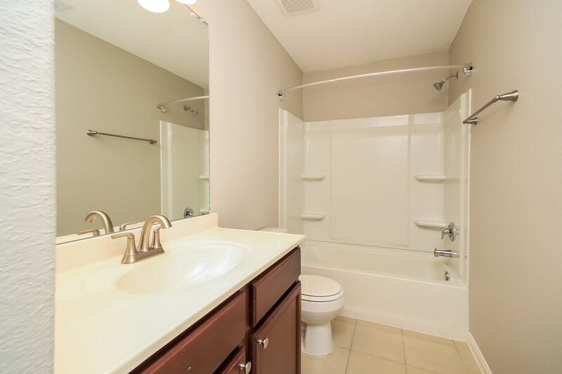 2,190/Mo, 21235 Slate Bend Dr Hockley, TX 77447 Bathroom View
