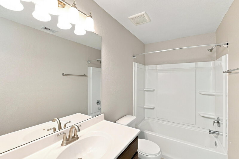2,235/Mo, 21235 Slate Bend Dr Hockley, TX 77447 Bathroom View