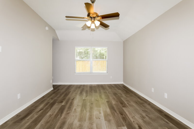 1,870/Mo, 5051 Rifle Rd Conroe, TX 77303 Main Bedroom View 2