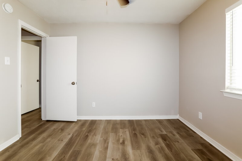 1,870/Mo, 5051 Rifle Rd Conroe, TX 77303 Bedroom View 3