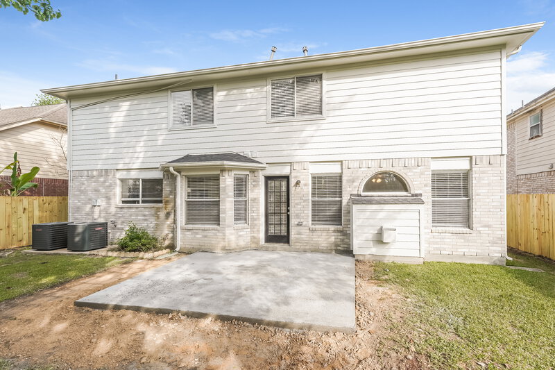 2,565/Mo, 2115 Nashua Dr Stafford, TX 77477 Rear View