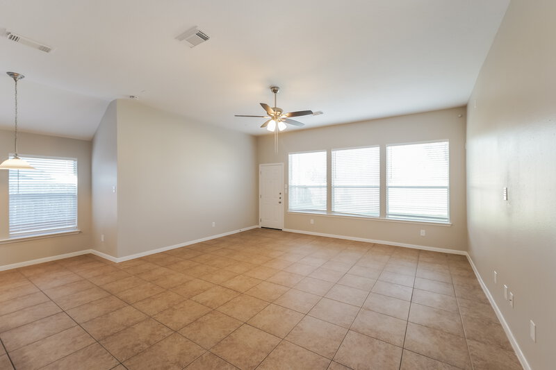2,270/Mo, 7018 Grants Hollow Ln Richmond, TX 77407 Living Room View