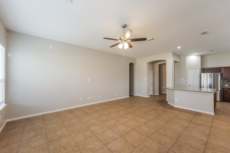 2,270/Mo, 7018 Grants Hollow Ln Richmond, TX 77407 Living Room View 3