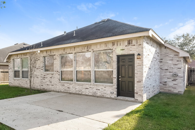 2,270/Mo, 7018 Grants Hollow Ln Richmond, TX 77407 Rear View