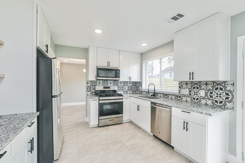 2,155/Mo, 3619 Helen Ln Pearland, TX 77581 Kitchen View