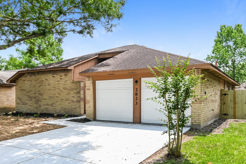2,245/Mo, 2823 Woodhall Ct League City, TX 77573 Front View