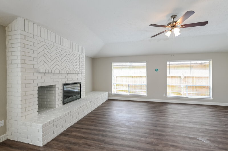 2,245/Mo, 2823 Woodhall Ct League City, TX 77573 Living Room View 3