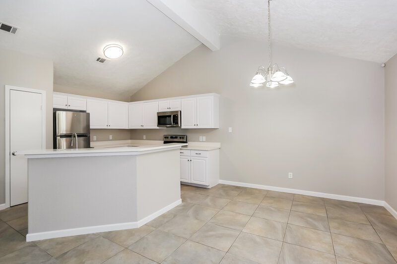 2,480/Mo, 16096 Sun View Ln Conroe, TX 77302 Dining Room View 2