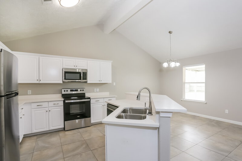 2,480/Mo, 16096 Sun View Ln Conroe, TX 77302 Kitchen View