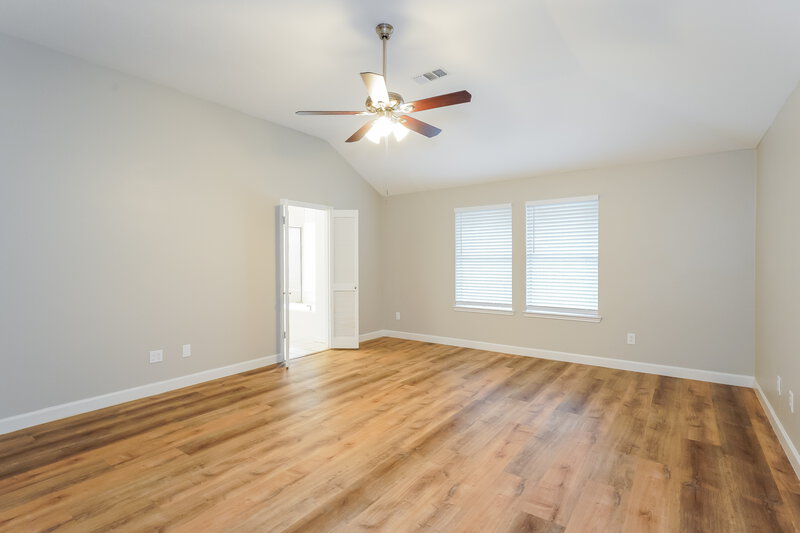 2,625/Mo, 116 Chariss Glen Dr League City, TX 77573 Main Bedroom View
