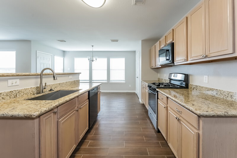 2,205/Mo, 16102 Dawn Marie Ln Sugar Land, TX 77498 Kitchen View