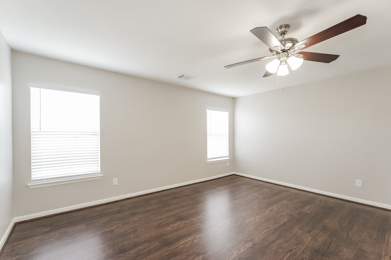 2,205/Mo, 16102 Dawn Marie Ln Sugar Land, TX 77498 Main Bedroom View 2