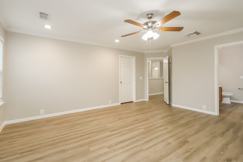 2,460/Mo, 20122 Cypresswood Gln Spring, TX 77373 Main Bedroom View