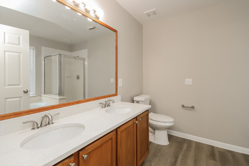 2,460/Mo, 20122 Cypresswood Gln Spring, TX 77373 Main Bathroom View 2