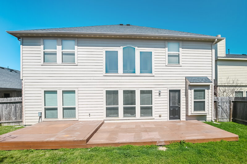 2,740/Mo, 323 Sea Mist Ln Bacliff, TX 77518 Rear View