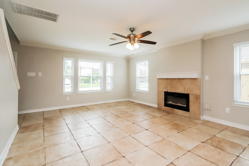 1,955/Mo, 4310 Egret Dr Seabrook, TX 77586 Living Room View 2