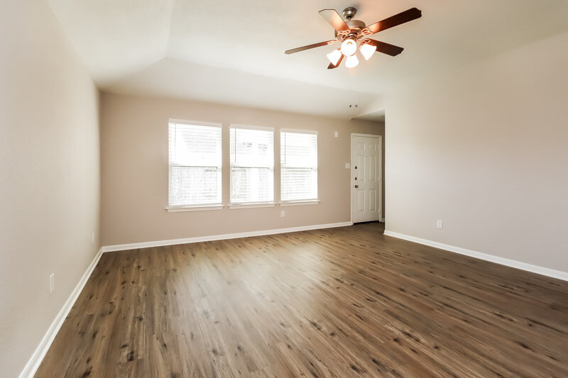 2,170/Mo, 1435 Monterra Pt Fresno, TX 77545 Living Room View 2