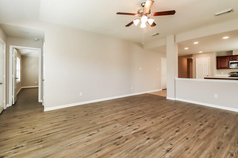 2,170/Mo, 1435 Monterra Pt Fresno, TX 77545 Living Room View 3