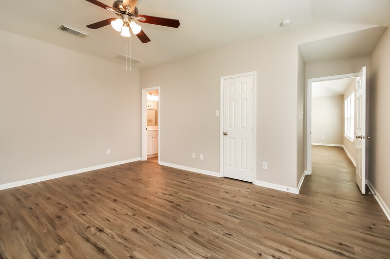 2,170/Mo, 1435 Monterra Pt Fresno, TX 77545 Main Bedroom View